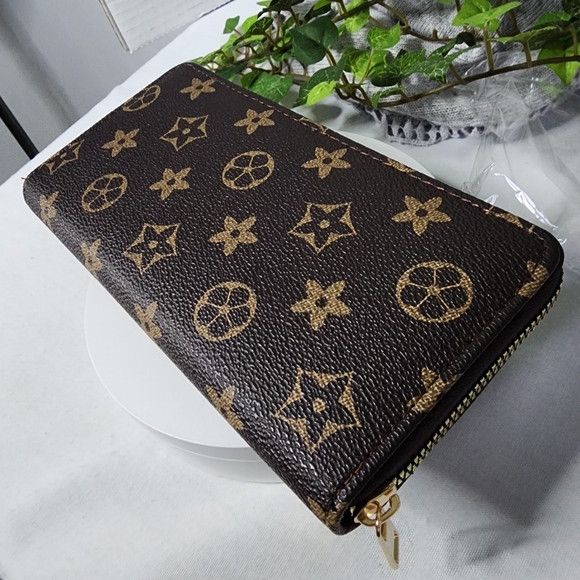 Brown Flower Design Fashion Wallet - Picture 3 of 6